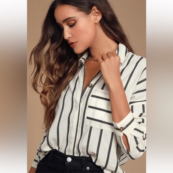 Lulus Tops - Amelia Dawn Off-White Striped Long Sleeve Button-Up Top  Size 2XL